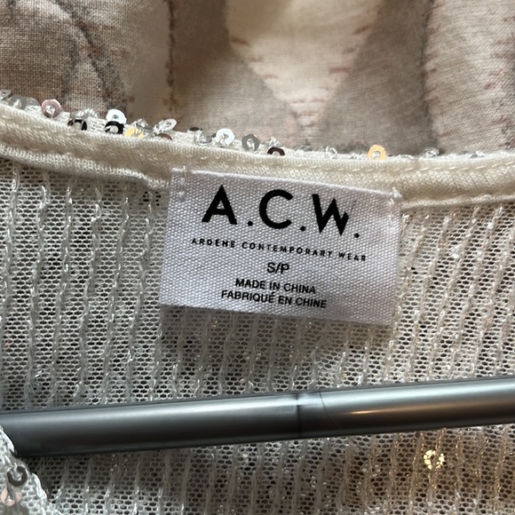 White silver small sequin top with elastic waist super shiny! - Picture 2 of 3